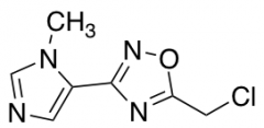 5-(chloromethyl)-3-(1-methyl-1H-imidazol-5-yl)-1,2,4-oxadiazole
