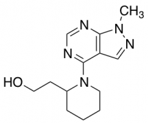 2-(1-{1-methyl-1H-pyrazolo[3,4-d]pyrimidin-4-yl}piperidin-2-yl)ethan-1-ol